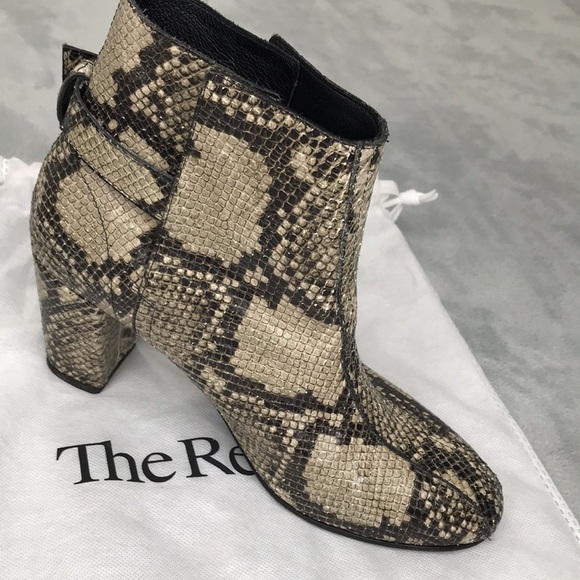 NewbarK Embossed Leather Animal Print Boots Women's Size: 9 - Picture 8 of 14